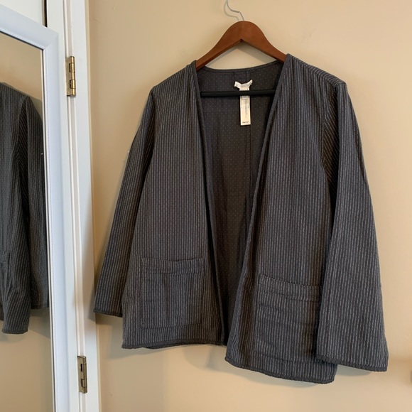 Stunning Eileen Fischer light weight jacket / cardigan . - Picture 3 of 5